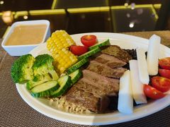 -大中华希尔顿酒店-念自助餐·嗨啤·小龙虾