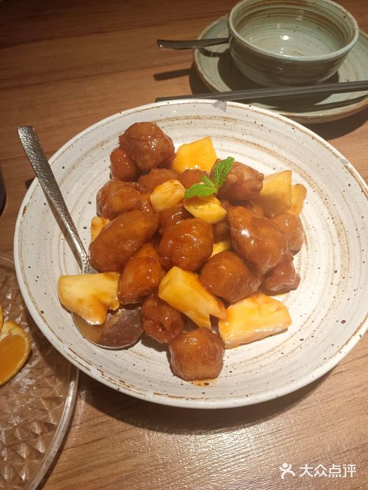 青年公社烤鸭(宝杨宝龙广场店)菠萝咕咾肉图片