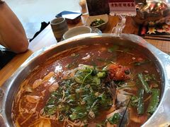 -鸿通城购物中心