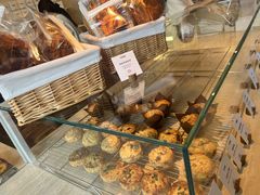 -VERIE BAKEHOUSE