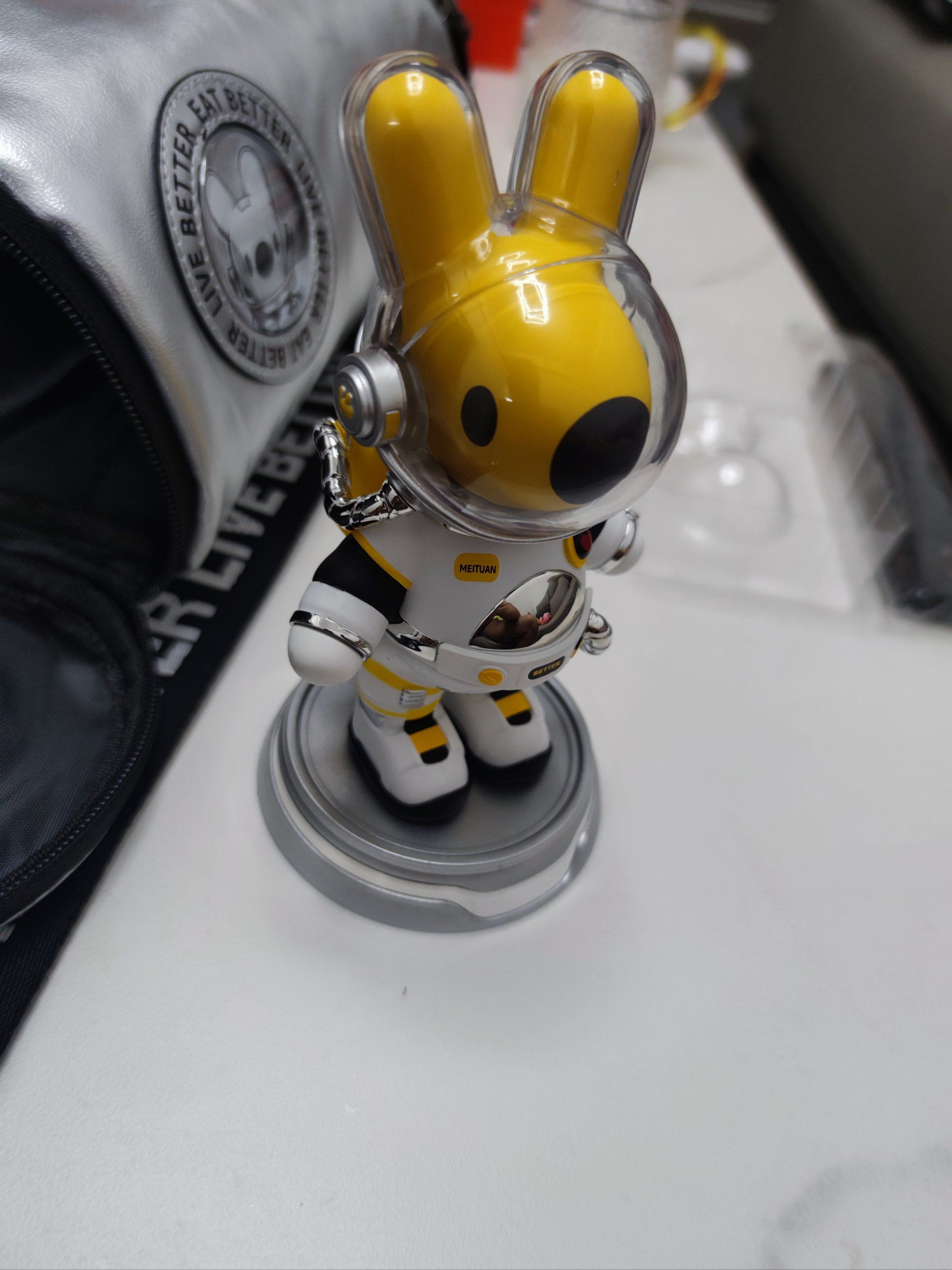 美团的小袋鼠太可爱了叭!