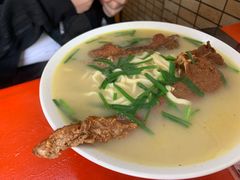 -三百碗宝应长鱼面(板仓街店)