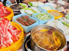 -四囍码头海鲜烧烤自助火锅(外滩南京东路悦荟广场店)