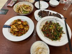 -湖南人家湘菜馆(镇江路店)
