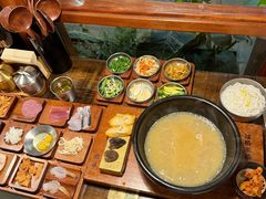 -银米·云南传统过桥米线(双廊黑金冠店)