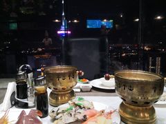 -云顶旋转自助景观餐厅