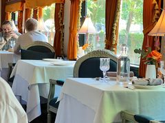 -火车头法国西餐厅