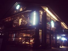星巴克&nbsp;全黑围裙店(太古里店)-星巴克(成都太古里二店)