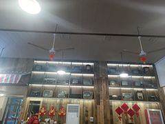 -冶建镜子·老南昌大排档·江西虾王(总店)