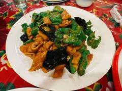-闯关东东北农家菜(崂山石老人店)
