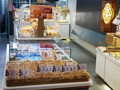 面包甜点陈列柜-长乐饼家(五羊新城店)