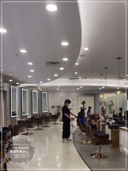 点击看大图 -八佰伴8008星级形象店