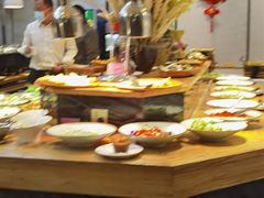 自助取餐区-茅庐川菜