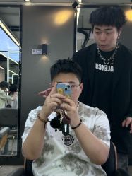 -藤野造型烫发染发