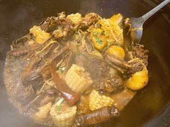 -山里屯铁锅炖·东北菜(康桥店)