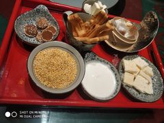 -九十九顶毡房(阜石路店)