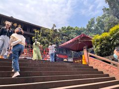 -峨眉山报国寺