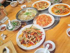 -大众跷脚牛肉馆·非遗传承单位(峨眉山店)