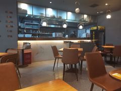 -POKEE VIA&Brunch·维娅(重庆来福士店)