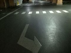 -大宁国际商业广场-地下停车库