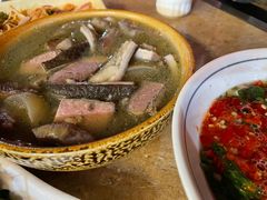 -汤锅大王(新平曹苏黄牛汤锅有限公司)