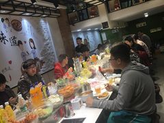 -百品聚旋转火锅(万德庄店)