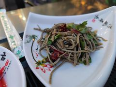 高碑店豆腐丝-张记焖窑·十五年专注焖烤(雍和宫店)