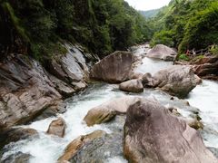 -鄣山大峡谷
