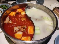 猪手鸳鸯锅-小街猪手(团结湖店)