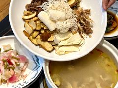 -黔蘑菇四季餐厅(观山湖店)