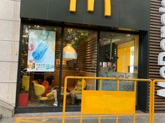 门面-麦当劳(杭州西湖银泰百货店)