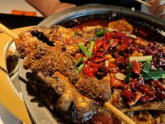 -鸣记脆皮烤鱼(三八广场店)