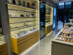 -视野联行眼镜·蔡司·尼康·豪雅·依视路(青浦宝龙店)