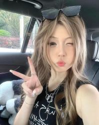 -十六番发型师事务所