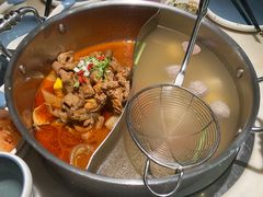 -左庭右院鲜牛肉火锅(浦江欢乐颂店)