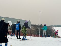 -华彬猛犸滑雪场