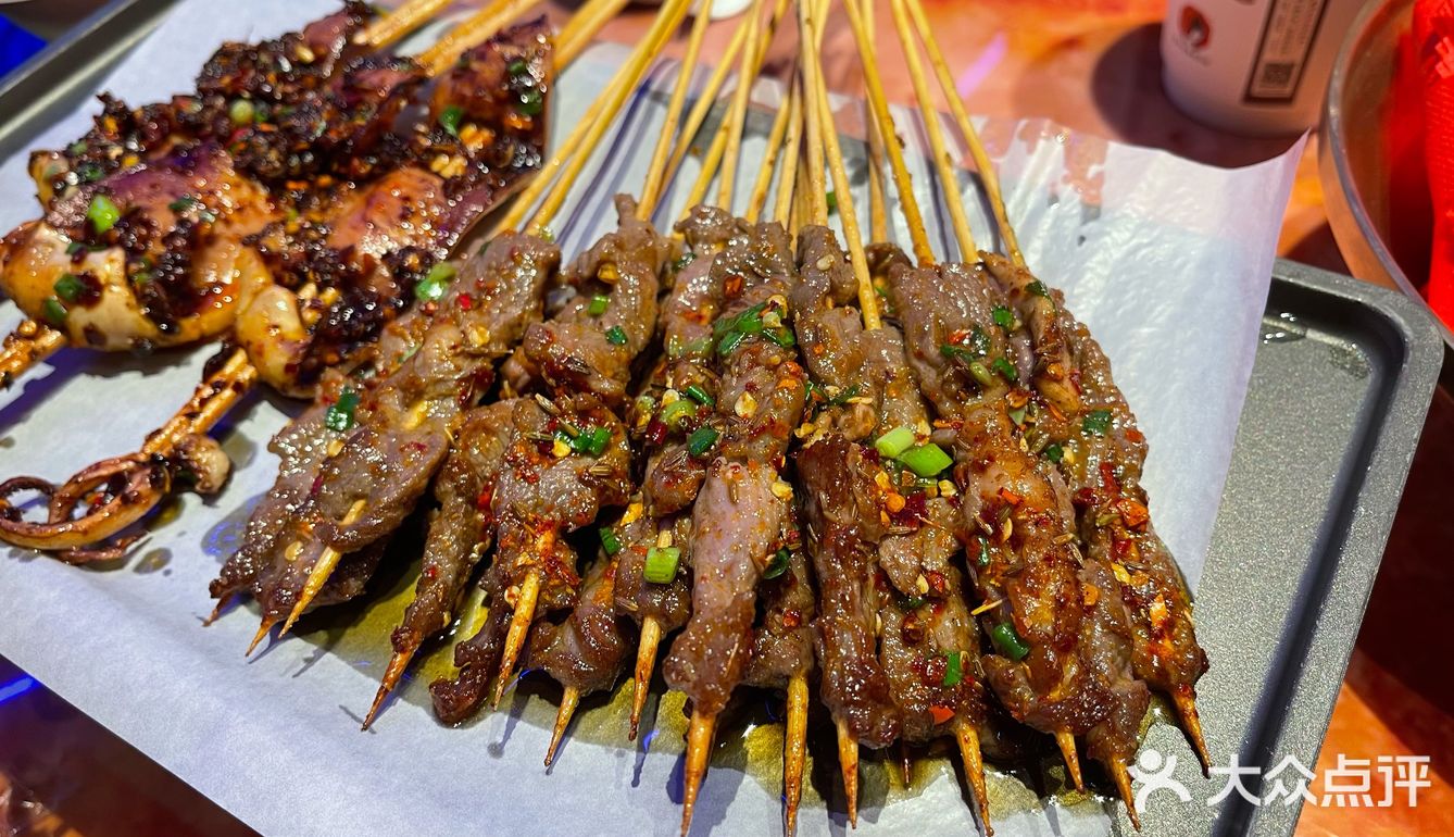 发现一家超好吃的银河主题的龙虾店！