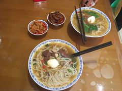 -邱芳粉店(迎宾大道旗舰店)