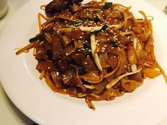 -新大咀港式茶餐厅(宝山万达店)
