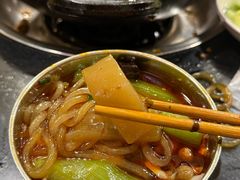 -鸿顺老铁锅美蛙鱼府(解放碑店)