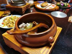 建水汽锅鸡小份-麦麦山云南菜(复地活力城店)