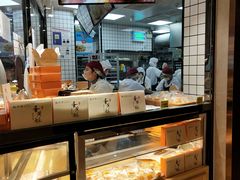 面包甜点陈列柜-鲍师傅糕点(国金街店)
