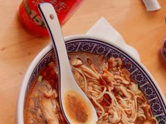 -沪西老弄堂面馆(定西路店)