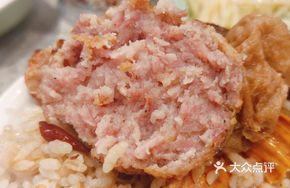 Traditional Lion's Head Meatballs