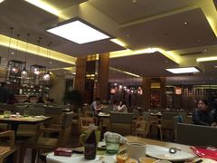 -华邑酒店·鲜艳全日自助餐厅