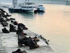 -多瑙河畔鞋履雕塑