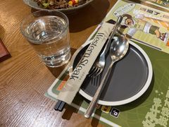 -西语炭烧牛排·西厨(石龙店)