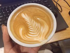 热拿铁-大酉·M Coffee(北京美术馆店)