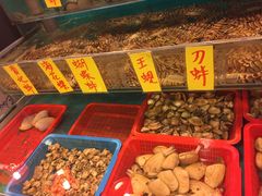 -鲜入围煮花胶鸡海鲜火锅