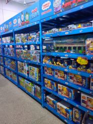 -逝水玩具折扣店